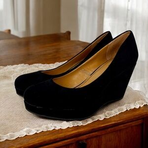 ANA Kenny Black Wedge Heels Vegan Suede Shoes Womens Sz 6 Classic Wedding Party
